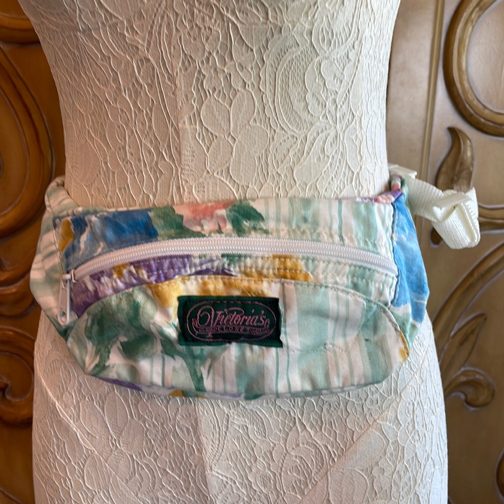 Victoria’s Closet Fanny pack